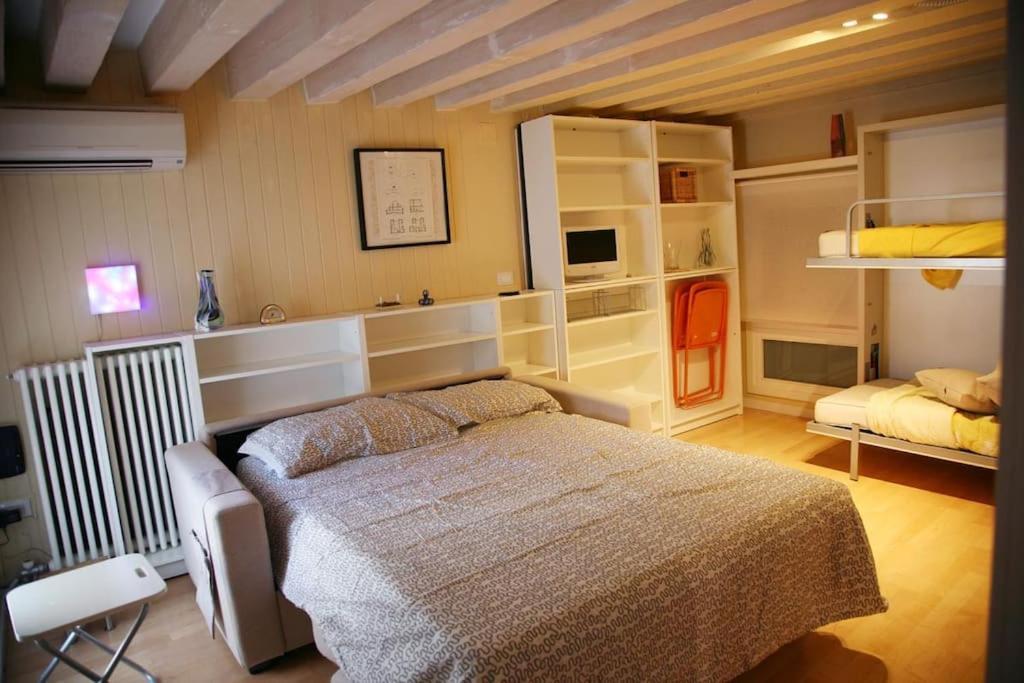 Piccola Dimora In Palazzo Storico Appartement Venetië Buitenkant foto